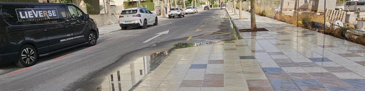 Finalizan las obras de adecuación de las aceras de la calle Castelló de la Plana
