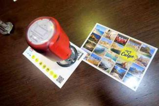 Das Rathaus Legt Wieder 1,000 Postkarten Auf, Um Calpe Zu Promoten